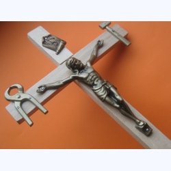 Krzyż saletyński drewniany kolor jasny brą 27,5 cm Nr.2
